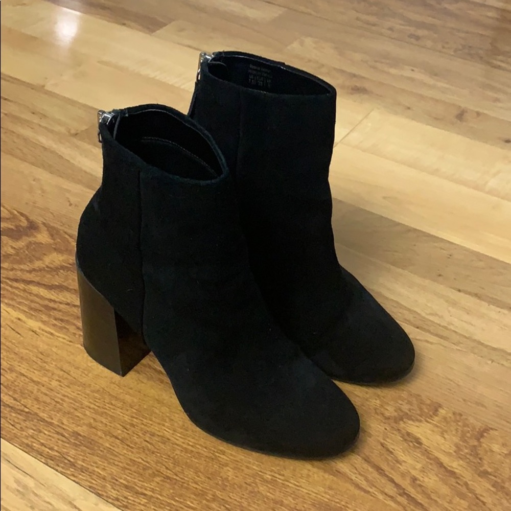 Aldo black suede round/ almond toe boots 7.5